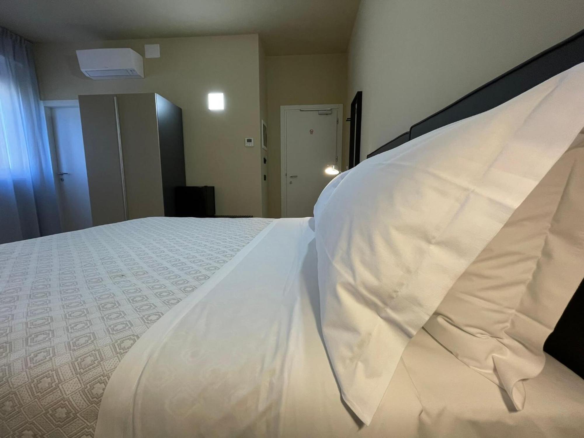 פארמה La Galleria Lodge מראה חיצוני תמונה